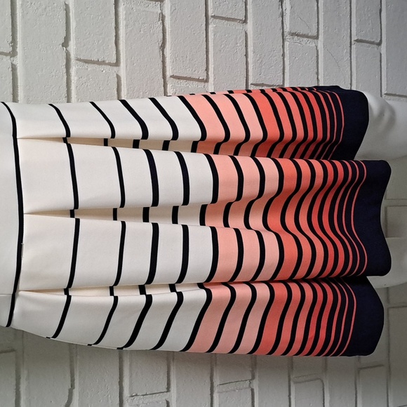 Sandra Darren Striped Pleated  Business/Casual Dress. Size 10 NWT - Picture 5 of 11